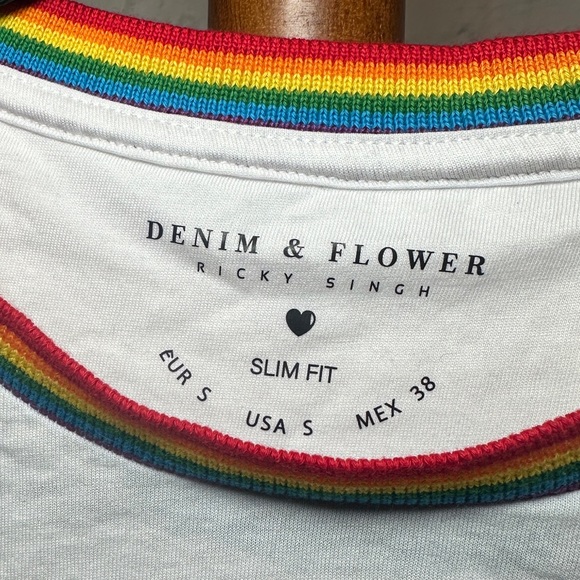 Love Leaf Shirt On Denim